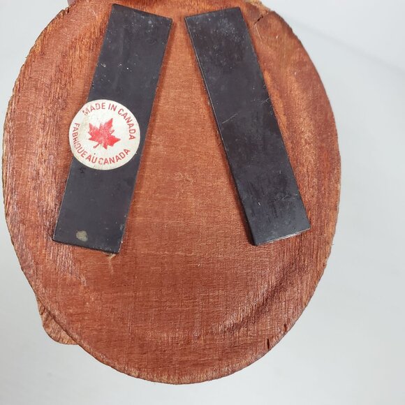 Vintage RCMP Wooden Clip Magnet – Hand Carved Royal Canadian Mounted Police Souv - Picture 4 of 15